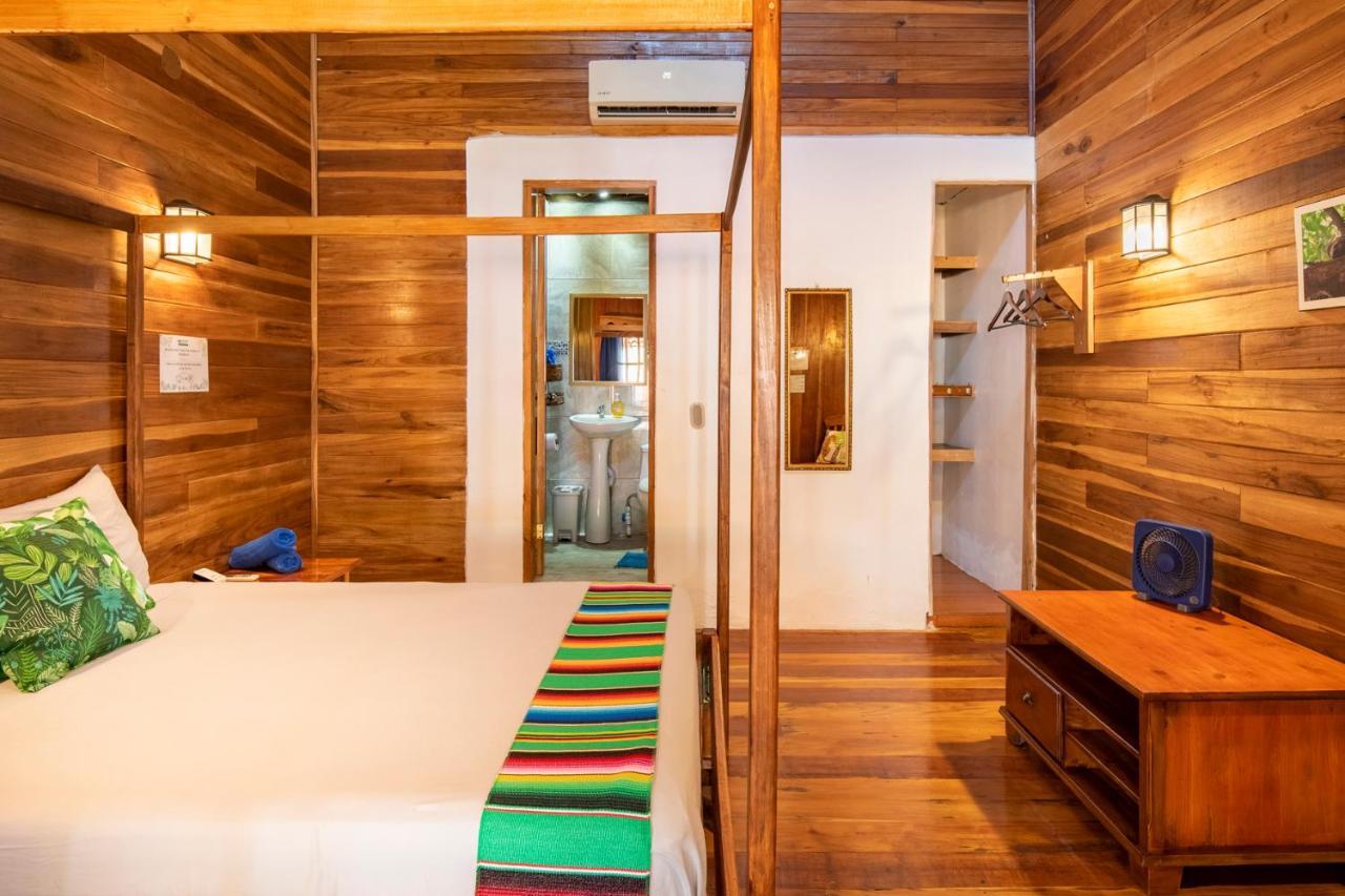 Poolside Beach House At Pangea Lodge Manzanillo  Exterior foto