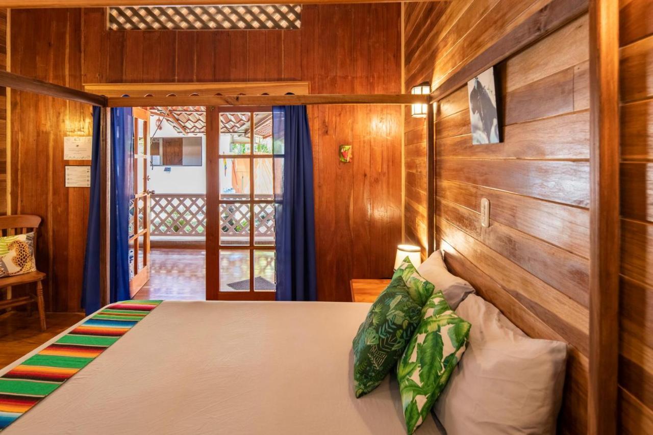 Poolside Beach House At Pangea Lodge Manzanillo  Exterior foto
