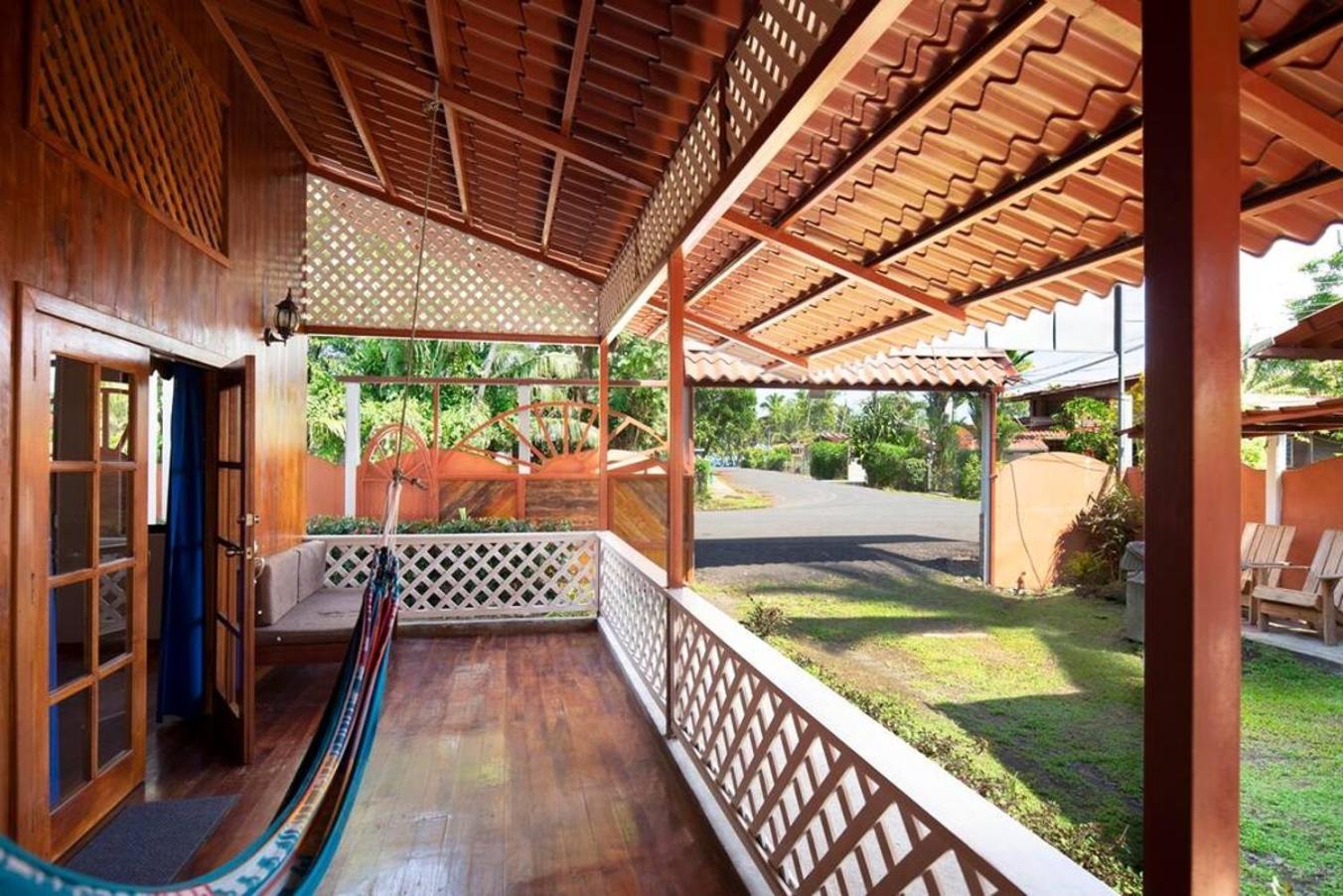 Poolside Beach House At Pangea Lodge Manzanillo  Exterior foto